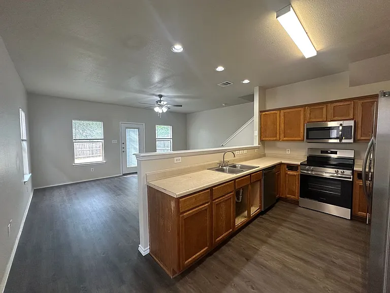 5730 Golf Hts #1 — Photo 4