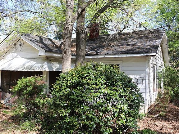 2nd image of 1337 McClelland Ave