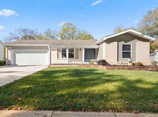 679 Green Forest Dr, Fenton, MO