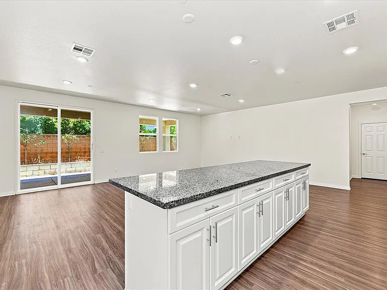 5577 Bella Way — Photo 26