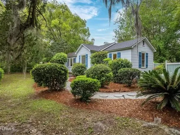 794 Ribaut Rd, Beaufort, SC 29902