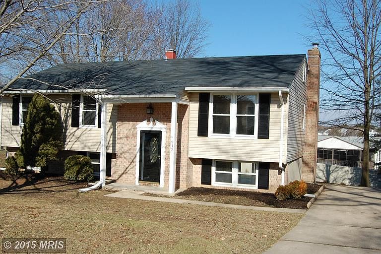 1st image of 912 Bernadette Dr