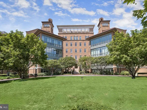 2425 L St NW APT 319, Washington, DC 20037