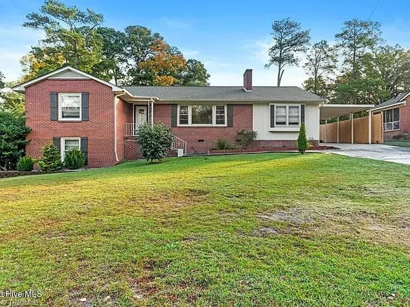 121 Woodland Rd, Rockingham, NC 28379