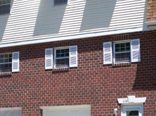 1161 Village Ln, Sanatoga, PA 19464