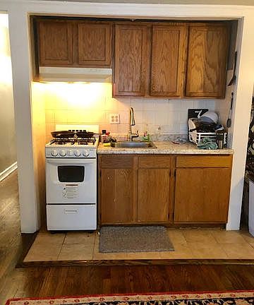 3rd image of 5949 N Winthrop Ave #1A
