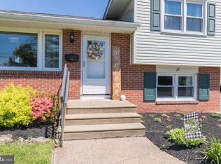 55 Winding Way Rd, Stratford, NJ 08084