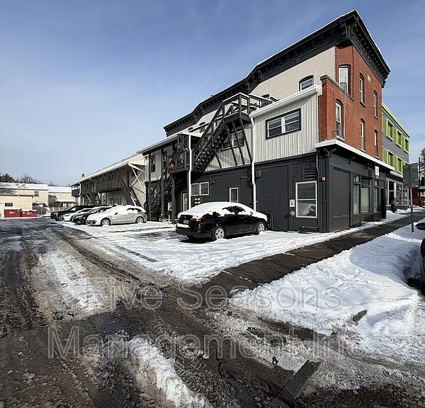 194 North St #10 — Photo 2
