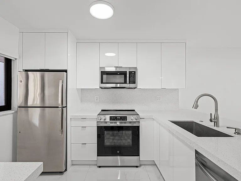 510 W Park Dr #104-3 — Photo 3