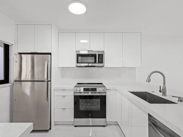 510 W Park Dr, Miami, FL