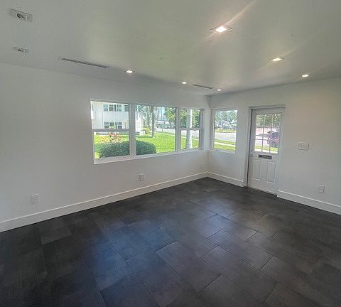 5th image of 499 1st St S #101