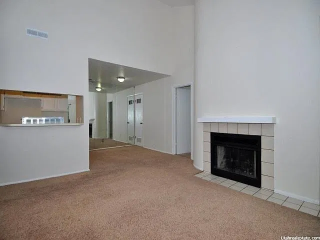 1466 E Foxboro Dr #2