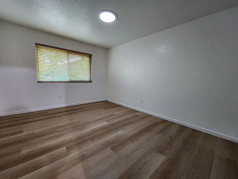 1101 Mission Blvd — Photo 25