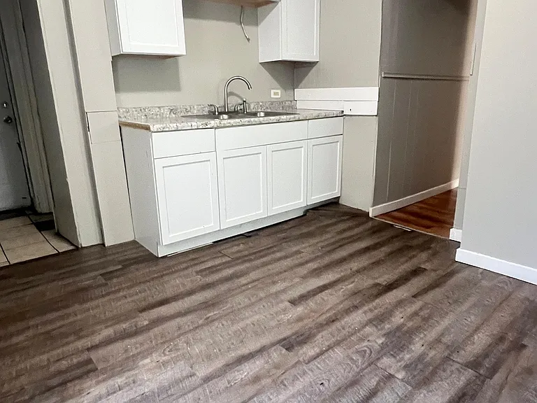 815 Sherburne Ave #2 — Photo 4