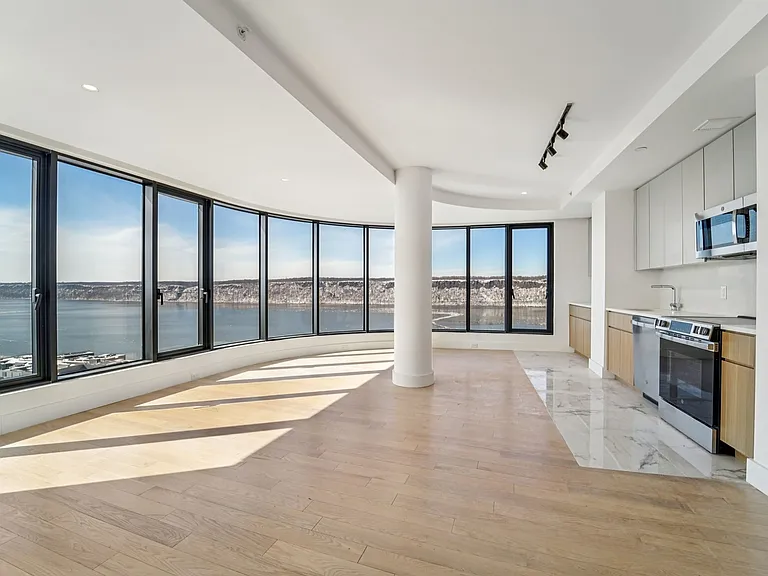 Hudson 44 — Photo 102