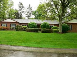 102 Pheasant Dr, Pittsburgh, PA 15238