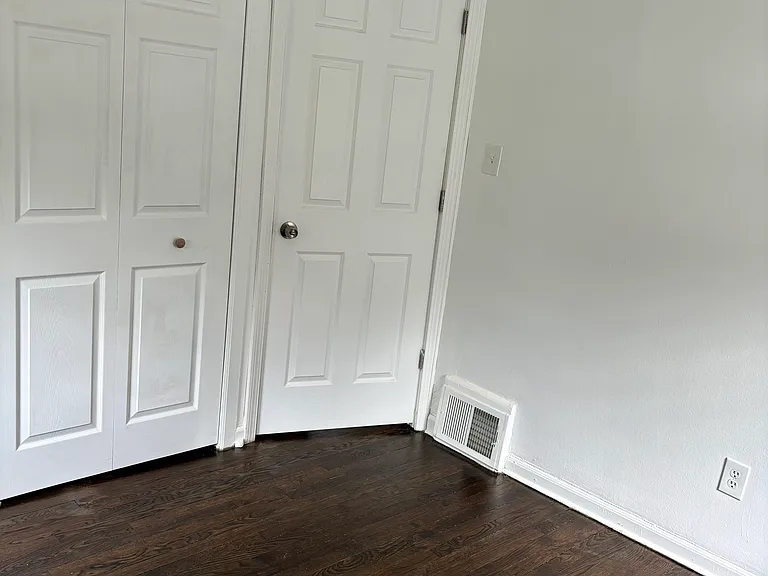 1410 E Madge Ave — Photo 15