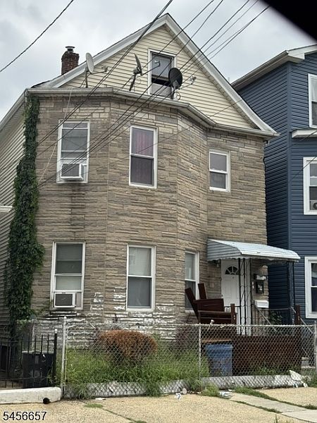 1st image of 92 10Th St
