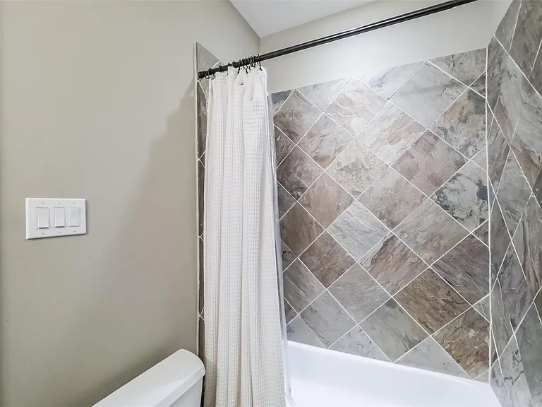 166 Reinicke St — Photo 15