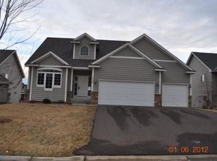 1027 Pelto Path, Woodbury, MN 55129