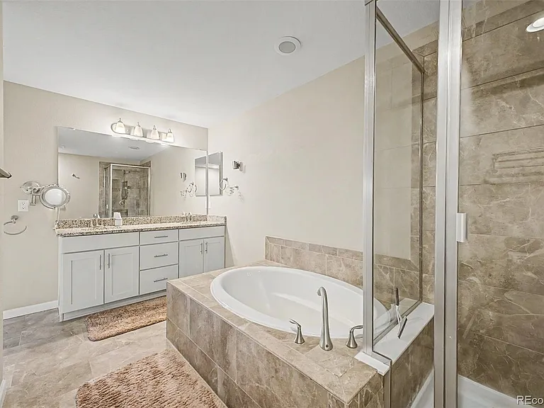1791 S Buchanan Cir — Photo 26