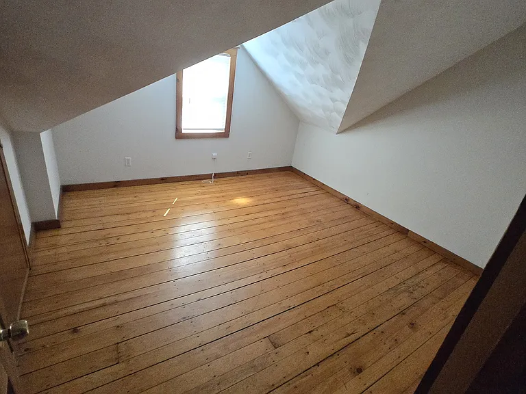 107 Ring St #3 — Photo 6