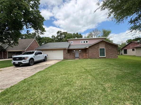 508 Pin Oak Dr, Baytown, TX 77520