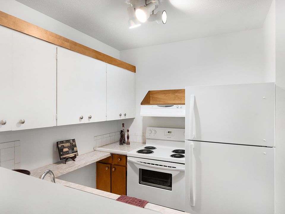 5258 W High St Painesville, OH, 44077 Apartments for Rent Zillow