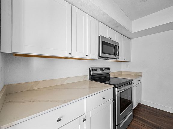 2nd image of 18202 N Cave Creek Rd APT 252