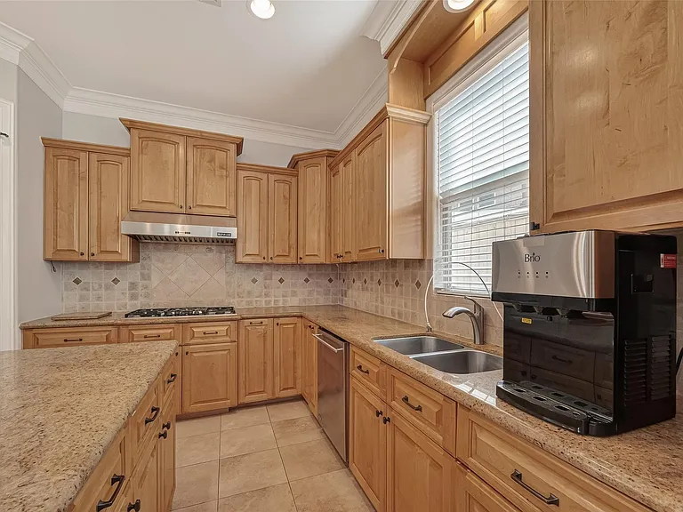 5319 Fayette St — Photo 18