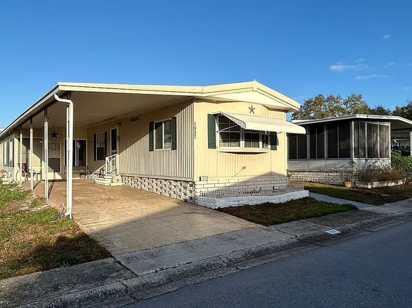 15666 49th St N #1037, Clearwater, FL 33762