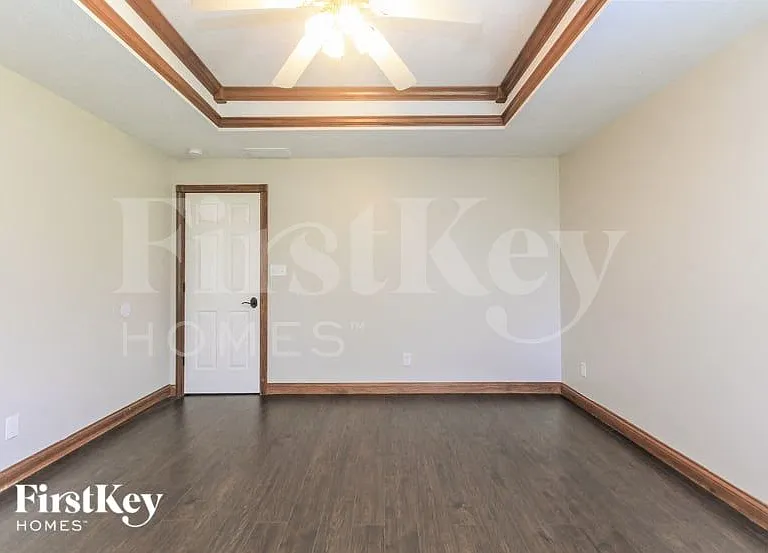 169 Meadows Ct — Photo 8