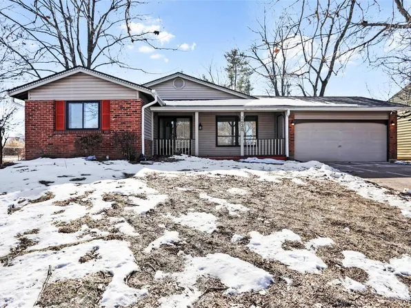 2630 Woodsage Dr, Florissant, MO 63033