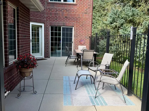 1407 Hunter Hill Rd, Hudson, WI 54016