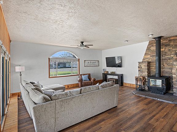 5th image of 62839 Fruitdale Ln