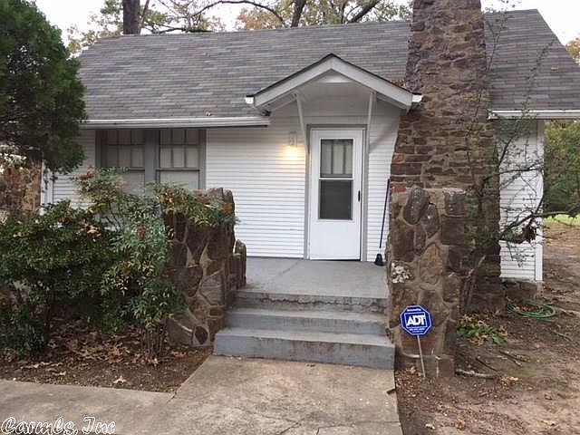 1st image of 12112 Macarthur Dr