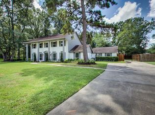 596 River Plantation Dr, Conroe, TX 77302