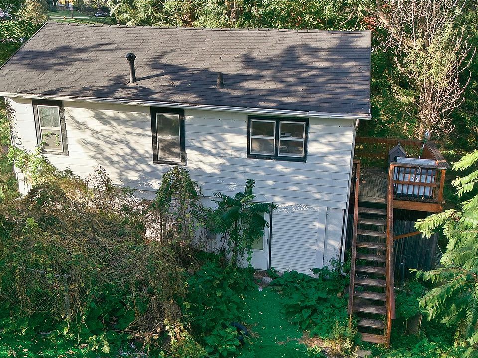 1st image of 3203 70th St