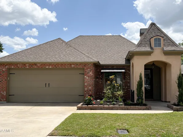 101 Pinnacle Dr, Youngsville, LA 70592
