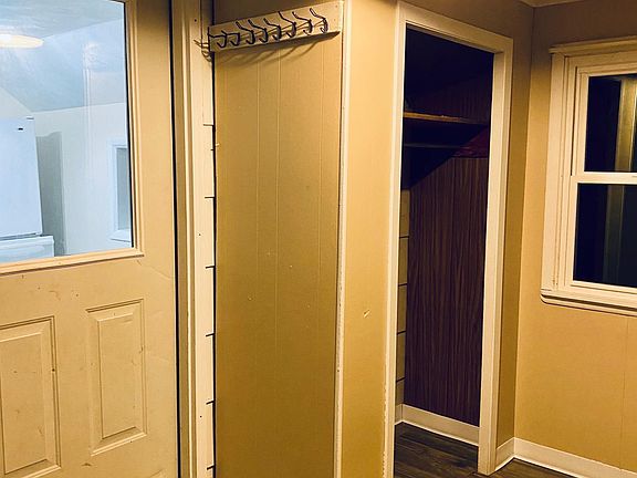 Entryway/mudroom