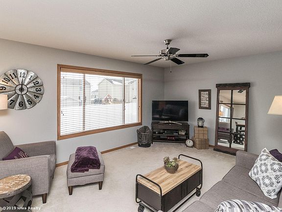 2nd image of 380 SE Sagewood Cir