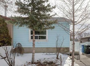 27 N Castleglen Rd NE, Calgary, AB T3J1P2