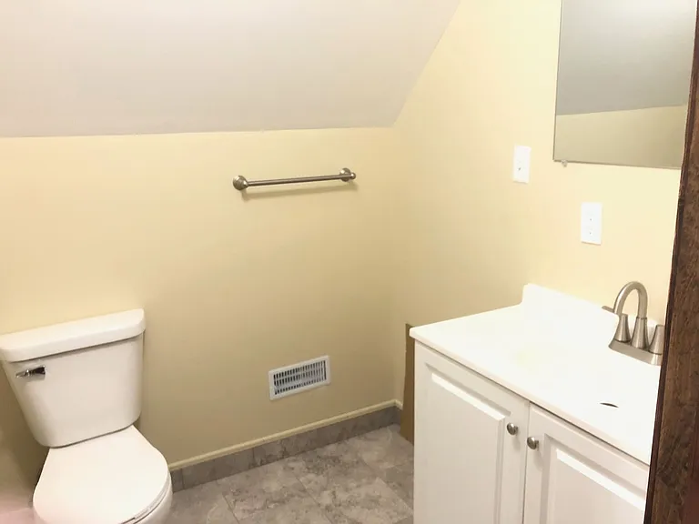 1603 S Center St — Photo 10