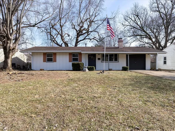 813 Highland Dr, New Whiteland, IN 46184