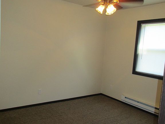 4th image of 408 Quincy St APT 17