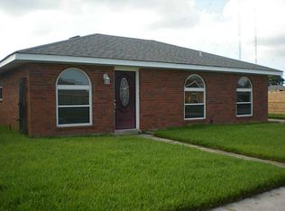 3620 Veronica Dr, Chalmette, LA 70043
