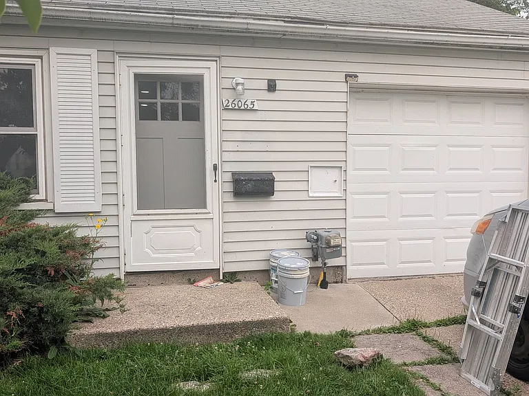 26065 Waldorf St — Photo 2