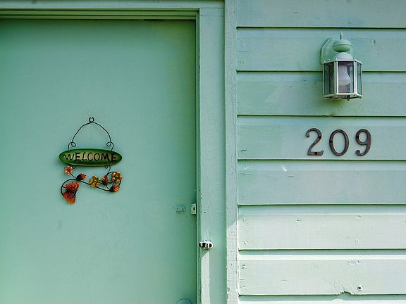 4th image of 209 N Shore Dr