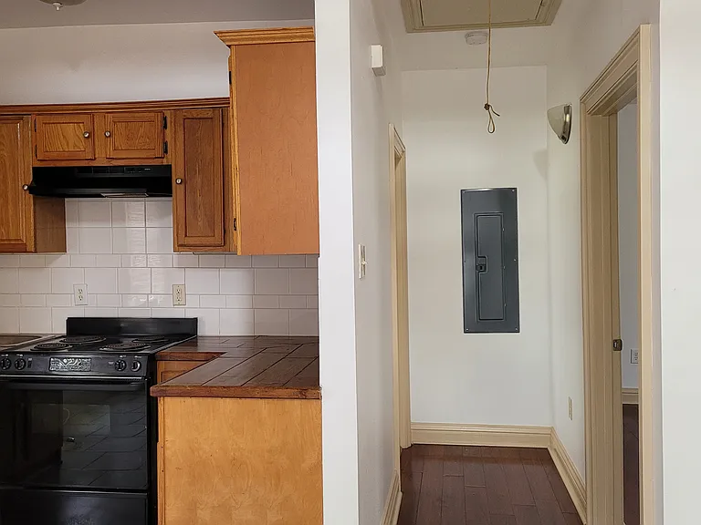 Hallway to bedroom & bathroom