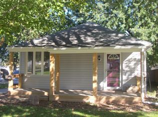 504 Lake Dr, Ottumwa, IA 52501
